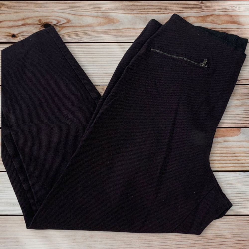 Van Heusen pull on dress pant in maroon and black diagonal stripe SZ 18 short